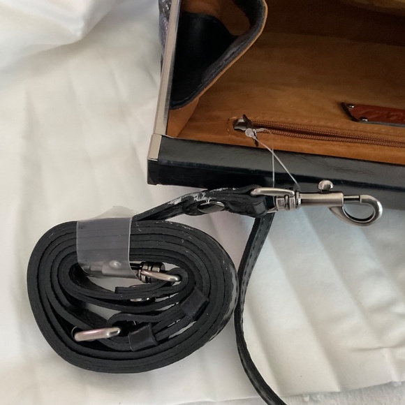 Patricia Nash Handbag - Picture 7 of 15